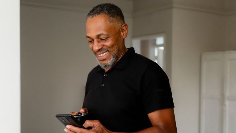 Resident receiving a message from a by-law enforcement officer